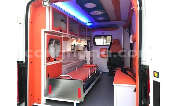 Sayi Imported Ford Club Wagon White Mota in Import - Dubai a Ashanti Sayi Imported Ford Club Wagon White Mota in Import - Dubai a Ashanti