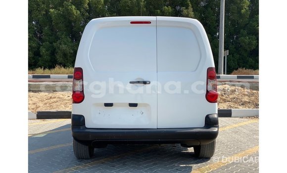 Ra Imported Peugeot Partner funfun Ọkọ̀ in Import - Dubai ni Ashanti Ra Imported Peugeot Partner funfun Ọkọ̀ in Import - Dubai ni Ashanti