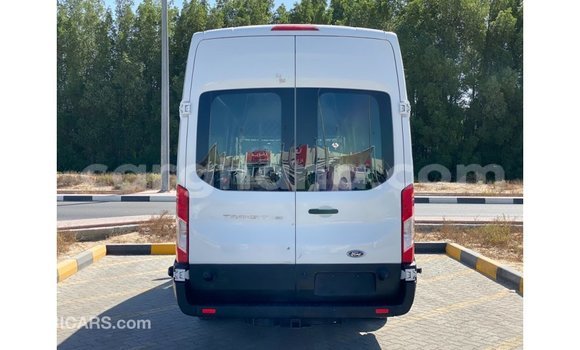 Sayi Imported Ford Club Wagon White Mota in Import - Dubai a Ashanti Sayi Imported Ford Club Wagon White Mota in Import - Dubai a Ashanti