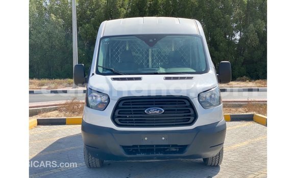 Ra Imported Ford Club Wagon funfun Ọkọ̀ in Import - Dubai ni Ashanti Ra Imported Ford Club Wagon funfun Ọkọ̀ in Import - Dubai ni Ashanti