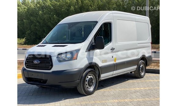 Ra Imported Ford Club Wagon funfun Ọkọ̀ in Import - Dubai ni Ashanti Ra Imported Ford Club Wagon funfun Ọkọ̀ in Import - Dubai ni Ashanti