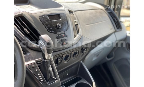 Ra Imported Ford Club Wagon funfun Ọkọ̀ in Import - Dubai ni Ashanti Ra Imported Ford Club Wagon funfun Ọkọ̀ in Import - Dubai ni Ashanti