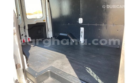 Ra Imported Ford Club Wagon funfun Ọkọ̀ in Import - Dubai ni Ashanti Ra Imported Ford Club Wagon funfun Ọkọ̀ in Import - Dubai ni Ashanti