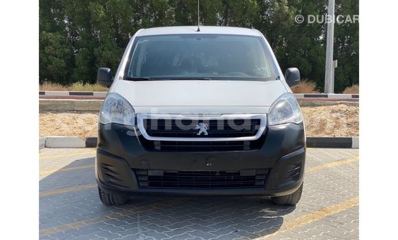 Buy Import Peugeot 604 White Car in Import - Dubai in Ashanti Buy Import Peugeot 604 White Car in Import - Dubai in Ashanti