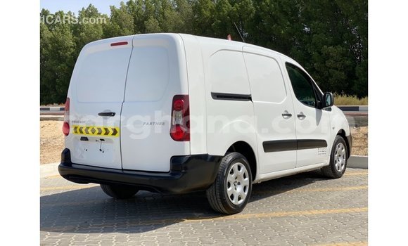 Buy Import Peugeot 604 White Car in Import - Dubai in Ashanti Buy Import Peugeot 604 White Car in Import - Dubai in Ashanti