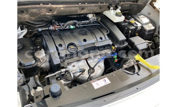 Buy Import Peugeot 604 White Car in Import - Dubai in Ashanti Buy Import Peugeot 604 White Car in Import - Dubai in Ashanti