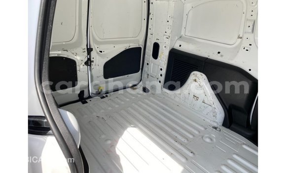 Buy Import Peugeot 604 White Car in Import - Dubai in Ashanti Buy Import Peugeot 604 White Car in Import - Dubai in Ashanti