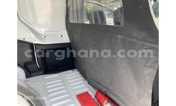 Buy Import Peugeot 604 White Car in Import - Dubai in Ashanti Buy Import Peugeot 604 White Car in Import - Dubai in Ashanti