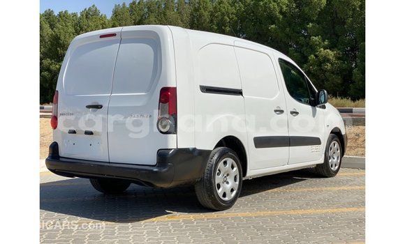 Ra Imported Peugeot Partner funfun Ọkọ̀ in Import - Dubai ni Ashanti Ra Imported Peugeot Partner funfun Ọkọ̀ in Import - Dubai ni Ashanti