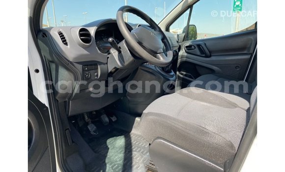 Ra Imported Peugeot Partner funfun Ọkọ̀ in Import - Dubai ni Ashanti Ra Imported Peugeot Partner funfun Ọkọ̀ in Import - Dubai ni Ashanti