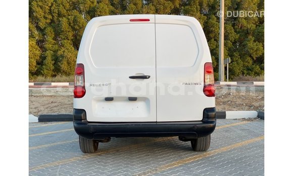Sayi Imported Peugeot Partner White Mota in Import - Dubai a Ashanti Sayi Imported Peugeot Partner White Mota in Import - Dubai a Ashanti