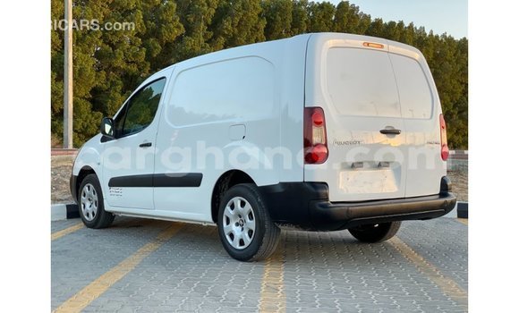 Sayi Imported Peugeot Partner White Mota in Import - Dubai a Ashanti Sayi Imported Peugeot Partner White Mota in Import - Dubai a Ashanti