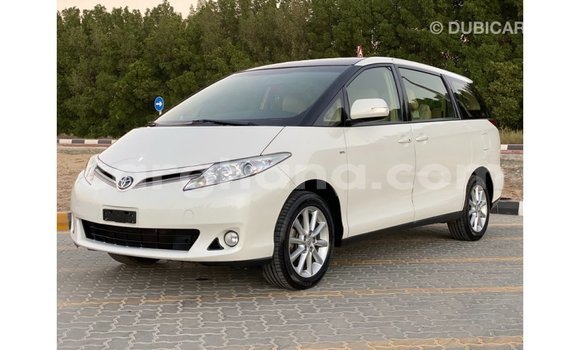Sayi Imported Toyota Previa White Mota in Import - Dubai a Ashanti Sayi Imported Toyota Previa White Mota in Import - Dubai a Ashanti