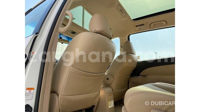 Big with watermark toyota previa ashanti import dubai 11272