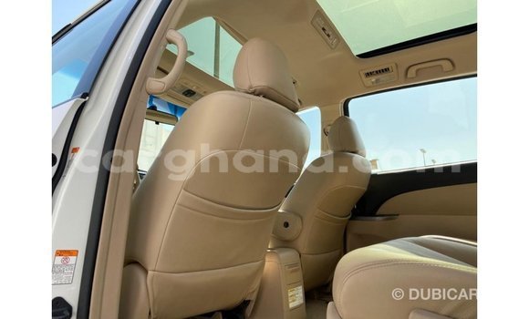 Sayi Imported Toyota Previa White Mota in Import - Dubai a Ashanti Sayi Imported Toyota Previa White Mota in Import - Dubai a Ashanti