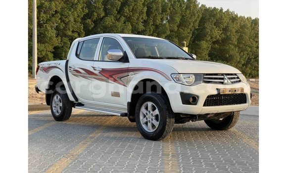 Buy Import Mitsubishi L200 White Car in Import - Dubai in Ashanti Buy Import Mitsubishi L200 White Car in Import - Dubai in Ashanti