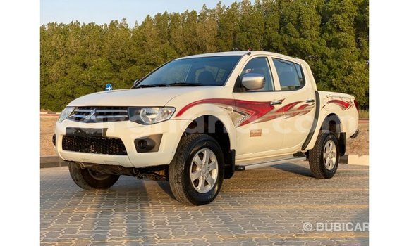 Buy Import Mitsubishi L200 White Car in Import - Dubai in Ashanti Buy Import Mitsubishi L200 White Car in Import - Dubai in Ashanti