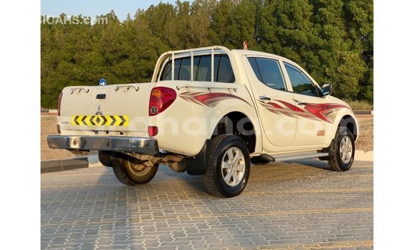Buy Import Mitsubishi L200 White Car in Import - Dubai in Ashanti Buy Import Mitsubishi L200 White Car in Import - Dubai in Ashanti