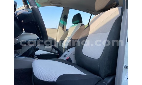 Buy Import Mitsubishi L200 White Car in Import - Dubai in Ashanti Buy Import Mitsubishi L200 White Car in Import - Dubai in Ashanti
