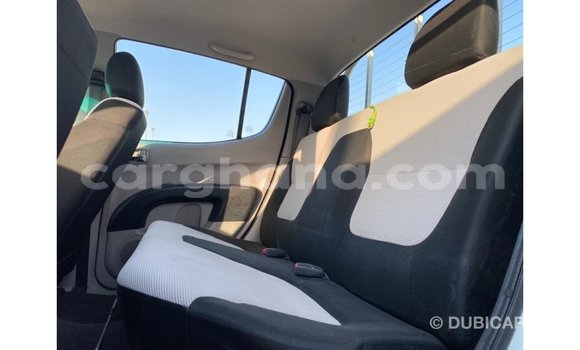 Buy Import Mitsubishi L200 White Car in Import - Dubai in Ashanti Buy Import Mitsubishi L200 White Car in Import - Dubai in Ashanti