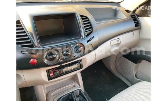 Buy Import Mitsubishi L200 White Car in Import - Dubai in Ashanti Buy Import Mitsubishi L200 White Car in Import - Dubai in Ashanti