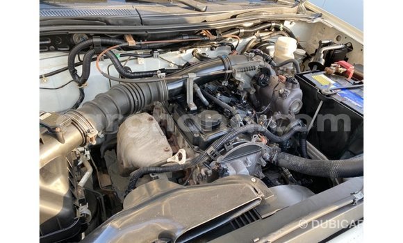 Buy Import Mitsubishi L200 White Car in Import - Dubai in Ashanti Buy Import Mitsubishi L200 White Car in Import - Dubai in Ashanti