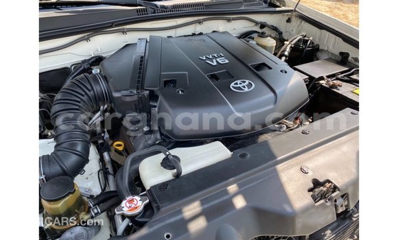 Sayi Imported Toyota Prado White Mota in Import - Dubai a Ashanti Sayi Imported Toyota Prado White Mota in Import - Dubai a Ashanti