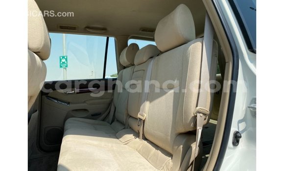 Sayi Imported Toyota Prado White Mota in Import - Dubai a Ashanti Sayi Imported Toyota Prado White Mota in Import - Dubai a Ashanti