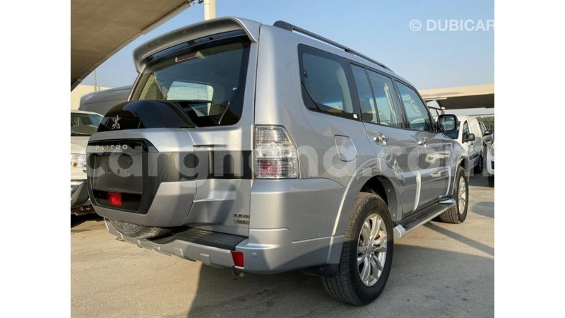 Big with watermark mitsubishi pajero ashanti import dubai 11284