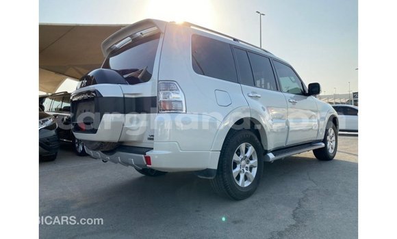 Sayi Imported Mitsubishi Pajero White Mota in Import - Dubai a Ashanti Sayi Imported Mitsubishi Pajero White Mota in Import - Dubai a Ashanti