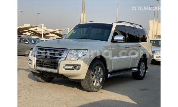 Sayi Imported Mitsubishi Pajero White Mota in Import - Dubai a Ashanti Sayi Imported Mitsubishi Pajero White Mota in Import - Dubai a Ashanti