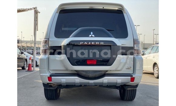 Sayi Imported Mitsubishi Pajero White Mota in Import - Dubai a Ashanti Sayi Imported Mitsubishi Pajero White Mota in Import - Dubai a Ashanti