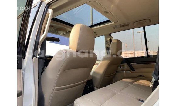Sayi Imported Mitsubishi Pajero White Mota in Import - Dubai a Ashanti Sayi Imported Mitsubishi Pajero White Mota in Import - Dubai a Ashanti