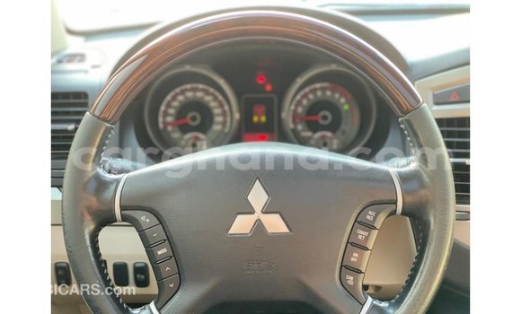 Sayi Imported Mitsubishi Pajero White Mota in Import - Dubai a Ashanti Sayi Imported Mitsubishi Pajero White Mota in Import - Dubai a Ashanti