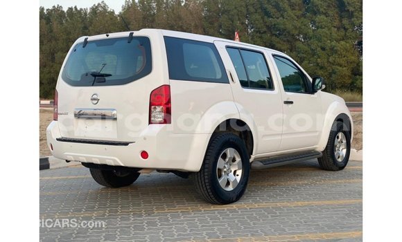 Sayi Imported Nissan Pathfinder White Mota in Import - Dubai a Ashanti Sayi Imported Nissan Pathfinder White Mota in Import - Dubai a Ashanti