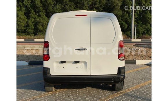 Sayi Imported Peugeot Partner White Mota in Import - Dubai a Ashanti Sayi Imported Peugeot Partner White Mota in Import - Dubai a Ashanti