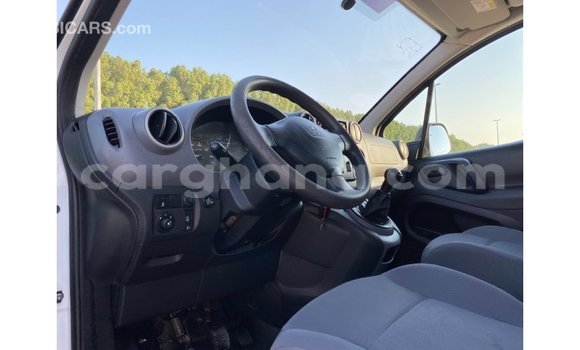 Sayi Imported Peugeot Partner White Mota in Import - Dubai a Ashanti Sayi Imported Peugeot Partner White Mota in Import - Dubai a Ashanti