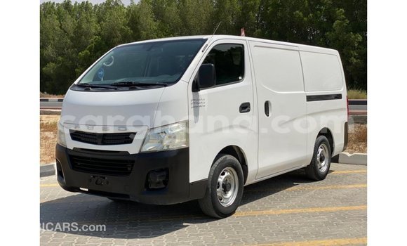 Sayi Imported Mitsubishi Fuso White Babbar mota in Import - Dubai a Ashanti Sayi Imported Mitsubishi Fuso White Babbar mota in Import - Dubai a Ashanti