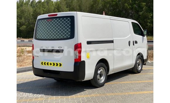 Sayi Imported Mitsubishi Fuso White Babbar mota in Import - Dubai a Ashanti Sayi Imported Mitsubishi Fuso White Babbar mota in Import - Dubai a Ashanti