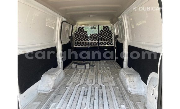 Sayi Imported Mitsubishi Fuso White Babbar mota in Import - Dubai a Ashanti Sayi Imported Mitsubishi Fuso White Babbar mota in Import - Dubai a Ashanti