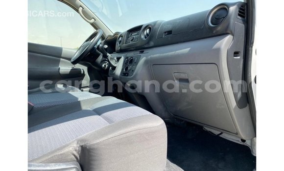 Sayi Imported Mitsubishi Fuso White Babbar mota in Import - Dubai a Ashanti Sayi Imported Mitsubishi Fuso White Babbar mota in Import - Dubai a Ashanti