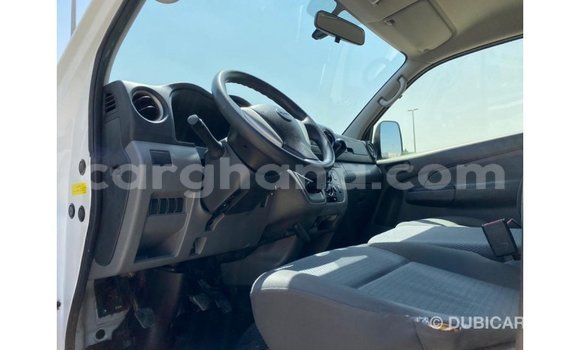 Sayi Imported Mitsubishi Fuso White Babbar mota in Import - Dubai a Ashanti Sayi Imported Mitsubishi Fuso White Babbar mota in Import - Dubai a Ashanti