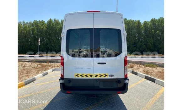 Ra Imported Ford Club Wagon funfun Ọkọ̀ in Import - Dubai ni Ashanti Ra Imported Ford Club Wagon funfun Ọkọ̀ in Import - Dubai ni Ashanti