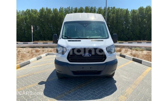 Ra Imported Ford Club Wagon funfun Ọkọ̀ in Import - Dubai ni Ashanti Ra Imported Ford Club Wagon funfun Ọkọ̀ in Import - Dubai ni Ashanti