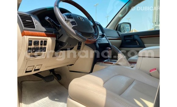 Sayi Imported Toyota Land Cruiser White Mota in Import - Dubai a Ashanti Sayi Imported Toyota Land Cruiser White Mota in Import - Dubai a Ashanti