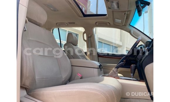 Sayi Imported Toyota Land Cruiser White Mota in Import - Dubai a Ashanti Sayi Imported Toyota Land Cruiser White Mota in Import - Dubai a Ashanti