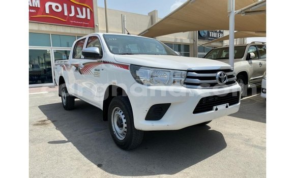 Ra Imported Toyota Hilux funfun Ọkọ̀ in Import - Dubai ni Ashanti Ra Imported Toyota Hilux funfun Ọkọ̀ in Import - Dubai ni Ashanti