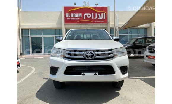 Ra Imported Toyota Hilux funfun Ọkọ̀ in Import - Dubai ni Ashanti Ra Imported Toyota Hilux funfun Ọkọ̀ in Import - Dubai ni Ashanti