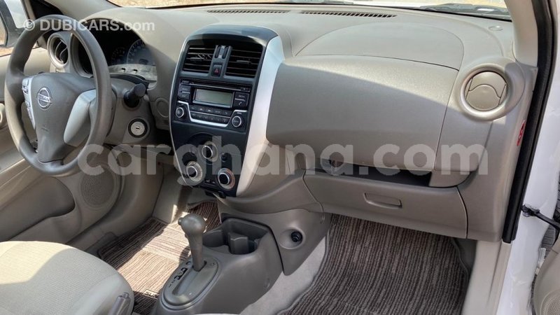 Big with watermark nissan sunny ashanti import dubai 11299