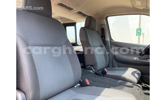 Buy Import Nissan Urvan White Car in Import - Dubai in Ashanti Buy Import Nissan Urvan White Car in Import - Dubai in Ashanti